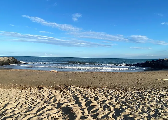 Du Cote De Chez Swann A 150 M De La Plage